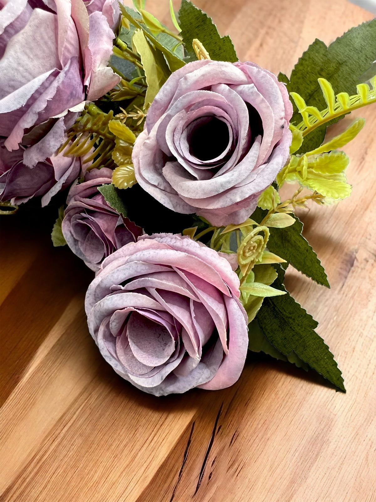 Beautiful Artificial Rose Flowers For Decor Your Home and Living Area.